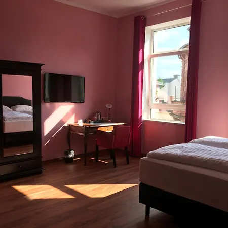 Smarthotel Mystique Self Check-in فندق باد هومبرغ فور دير هوه