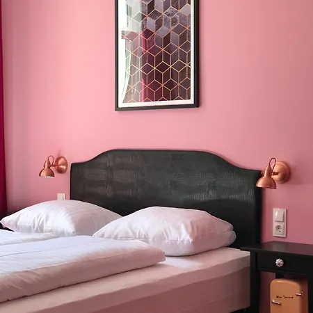 فندق Smarthotel Mystique Self Check-in باد هومبرغ فور دير هوه